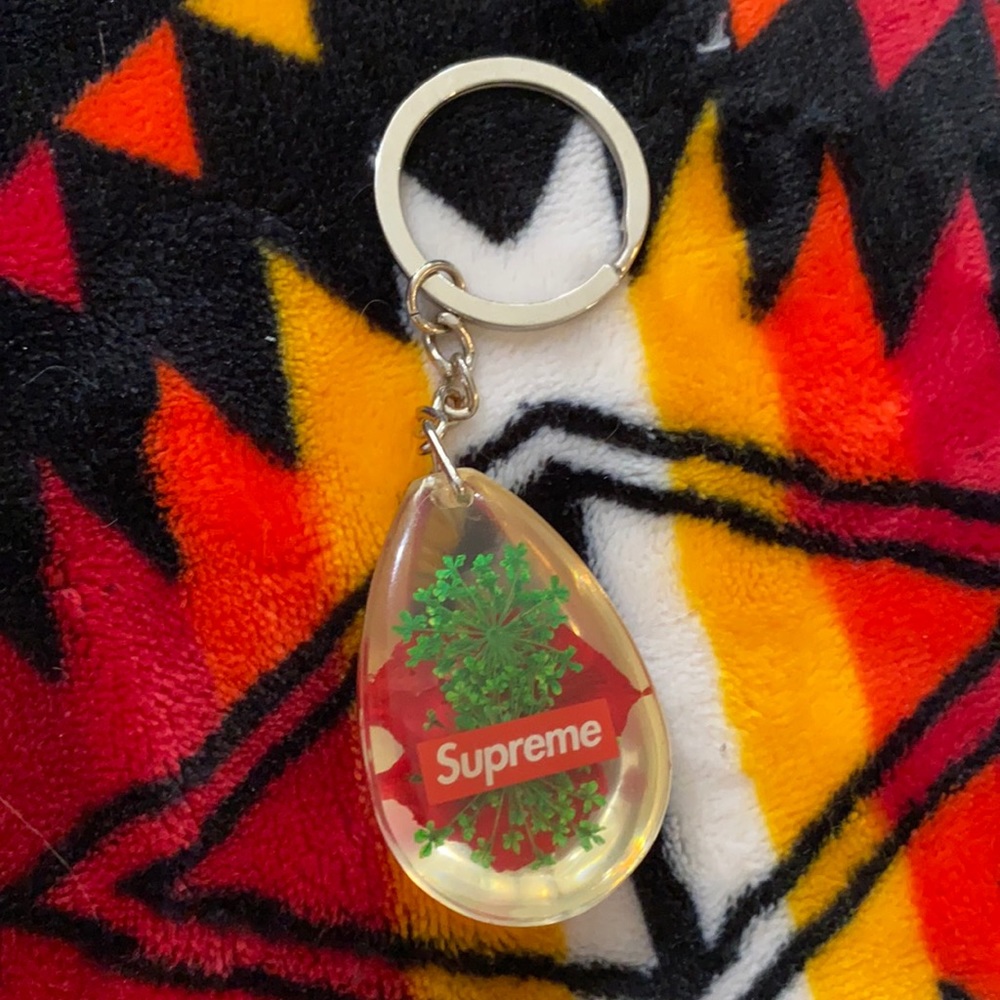Supreme rose keychain rare